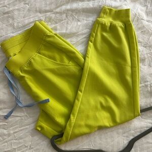 Figs Women's Citrine Zamora Scrub Pant - MP